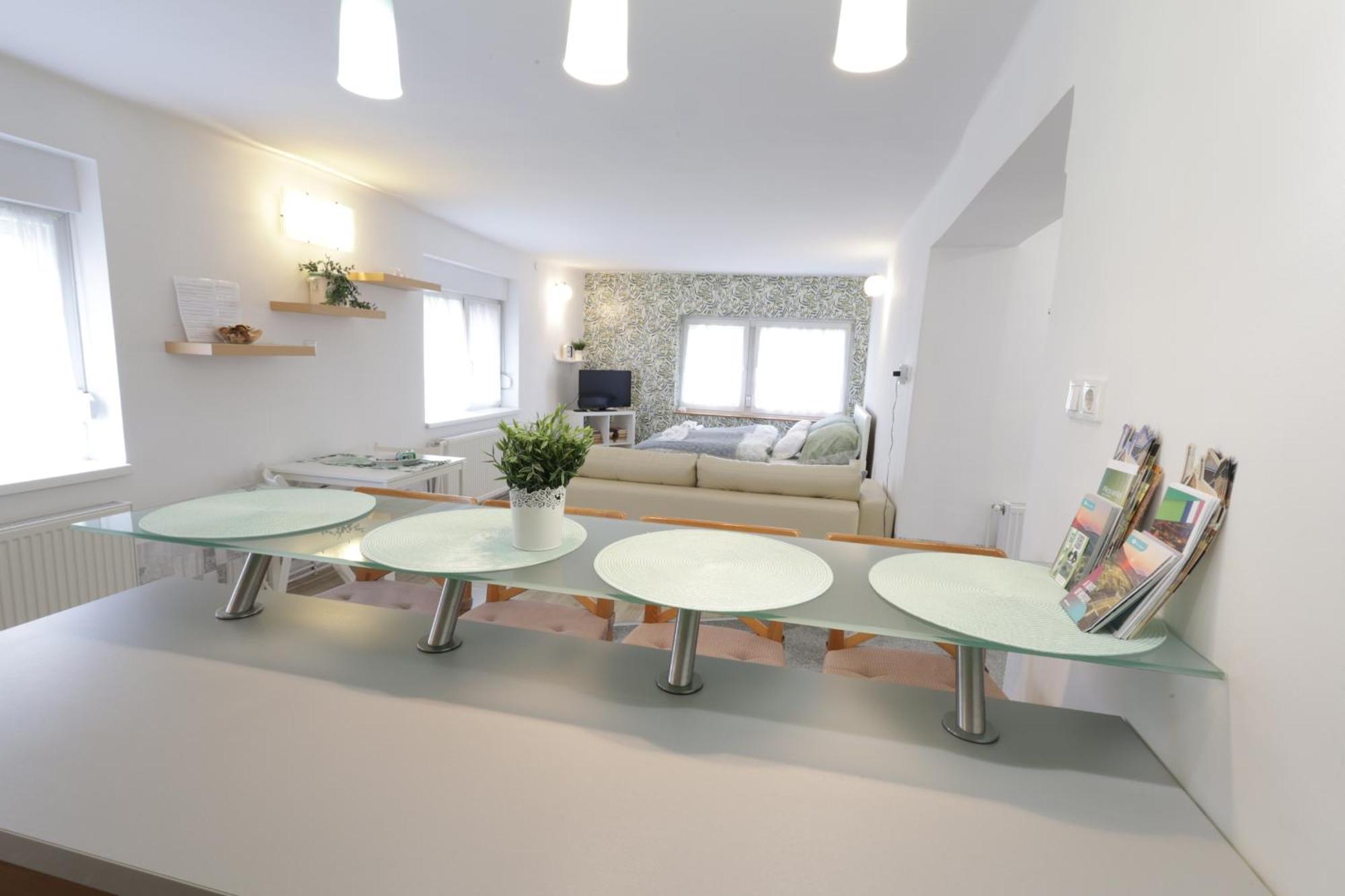 Stardust Apartman 페치 외부 사진